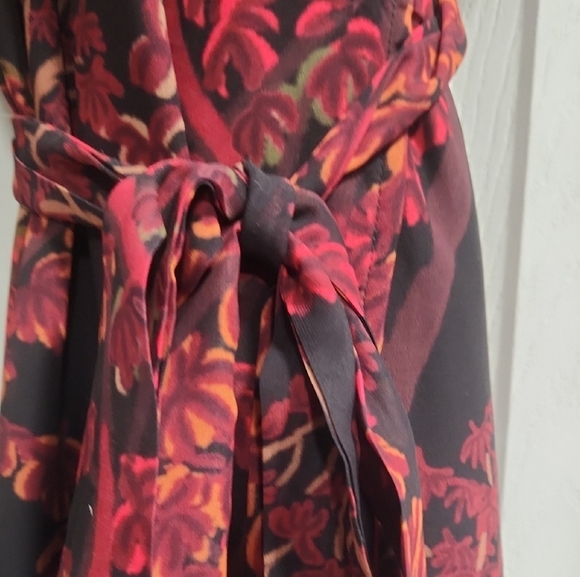 Mixed Women's Red and Black Wrap Maxi Dress, Forest Print, NWT, LIMITED Edition - Picture 4 of 5